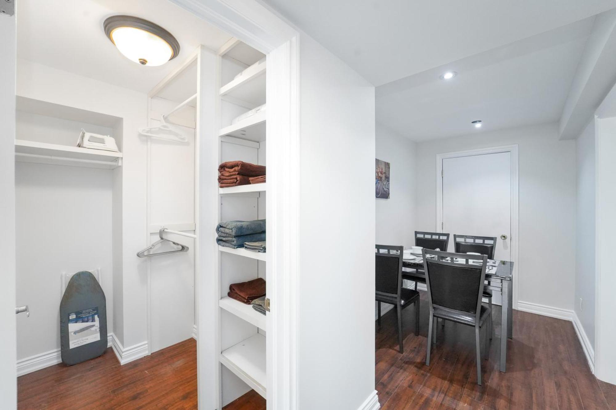 Cozy Lovely Ravine Facing Suite. 密西沙加 外观 照片